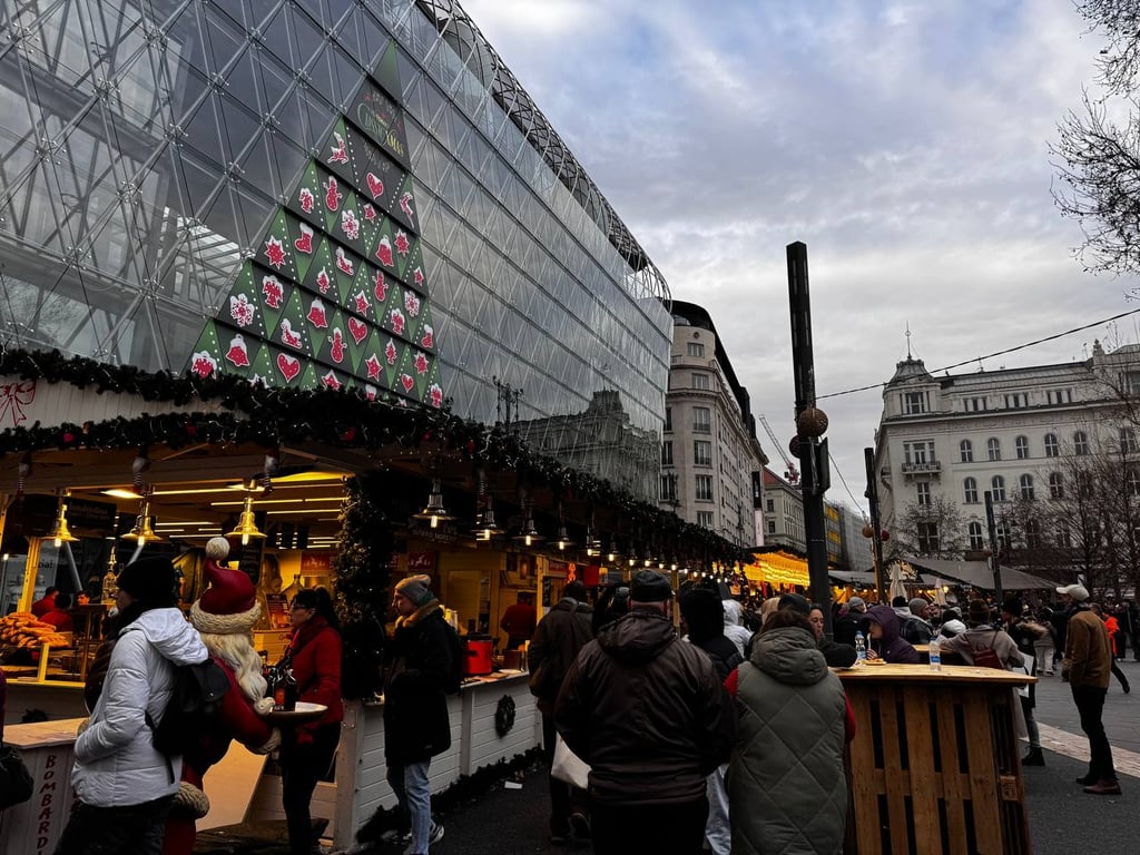 Атмосфера Різдва у Будапешті
