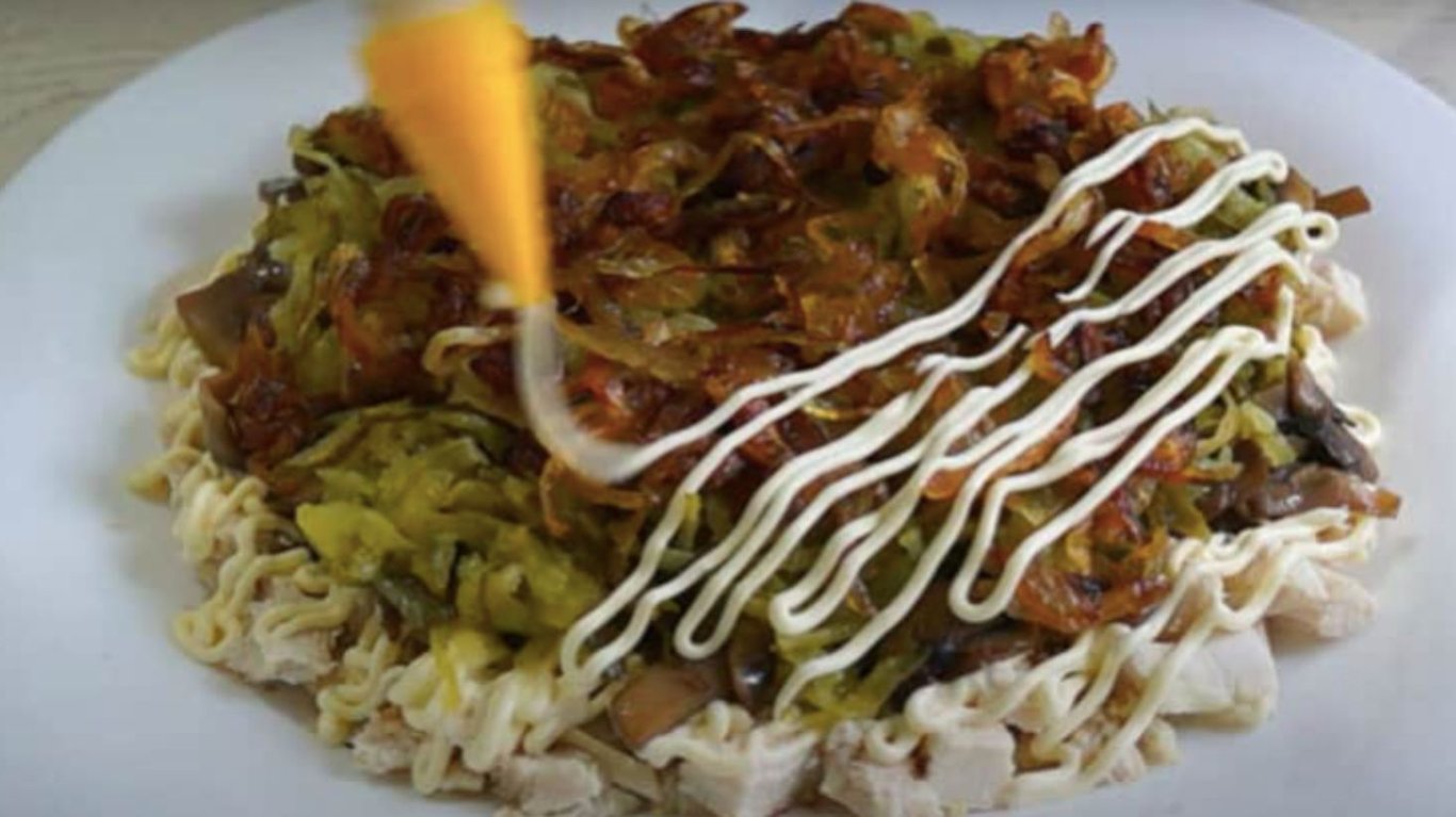 салат с курицей и огурцами на новый год