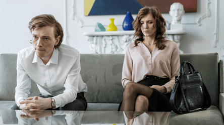 Партнер хоче розійтись — які таємні ознаки вказують на це - 285x160