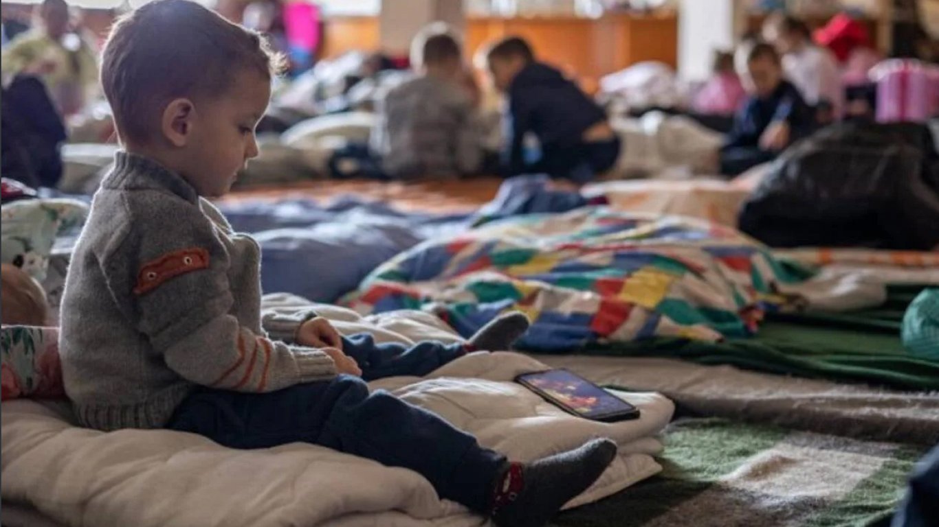 Россияне хотят вывезти из Запорожской области 10 тысяч детей