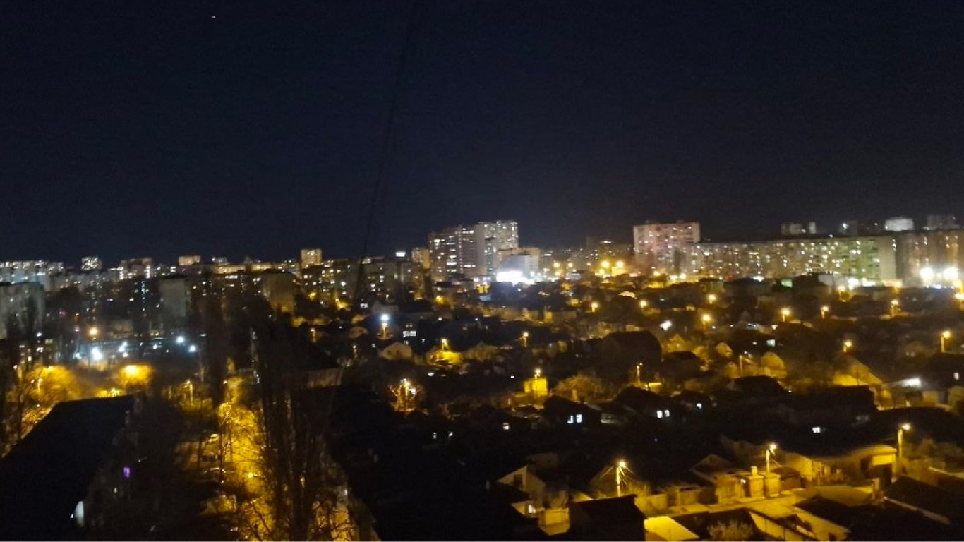 Відключення світла в Одесі: ситуація з графіками на завтра