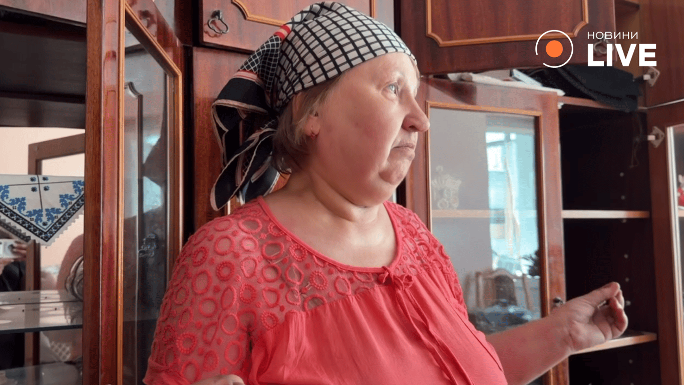 Жительница разрушенного дома во Львове