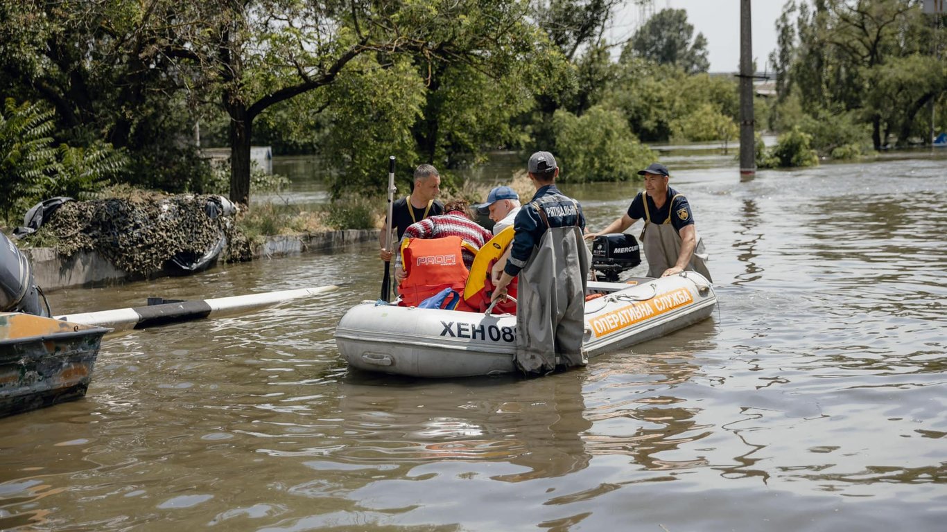 Вода отступает с Херсонщины, подтопленными остаются более трех тысяч домов