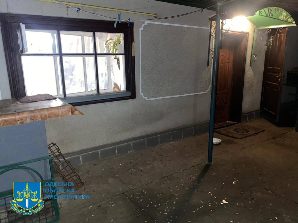 Осколки скла після вибуху