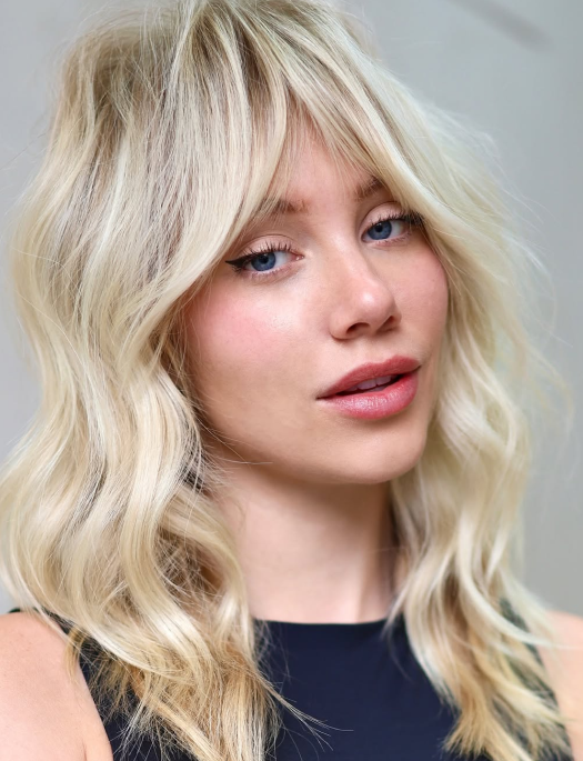 What haircuts will make you look younger after 40