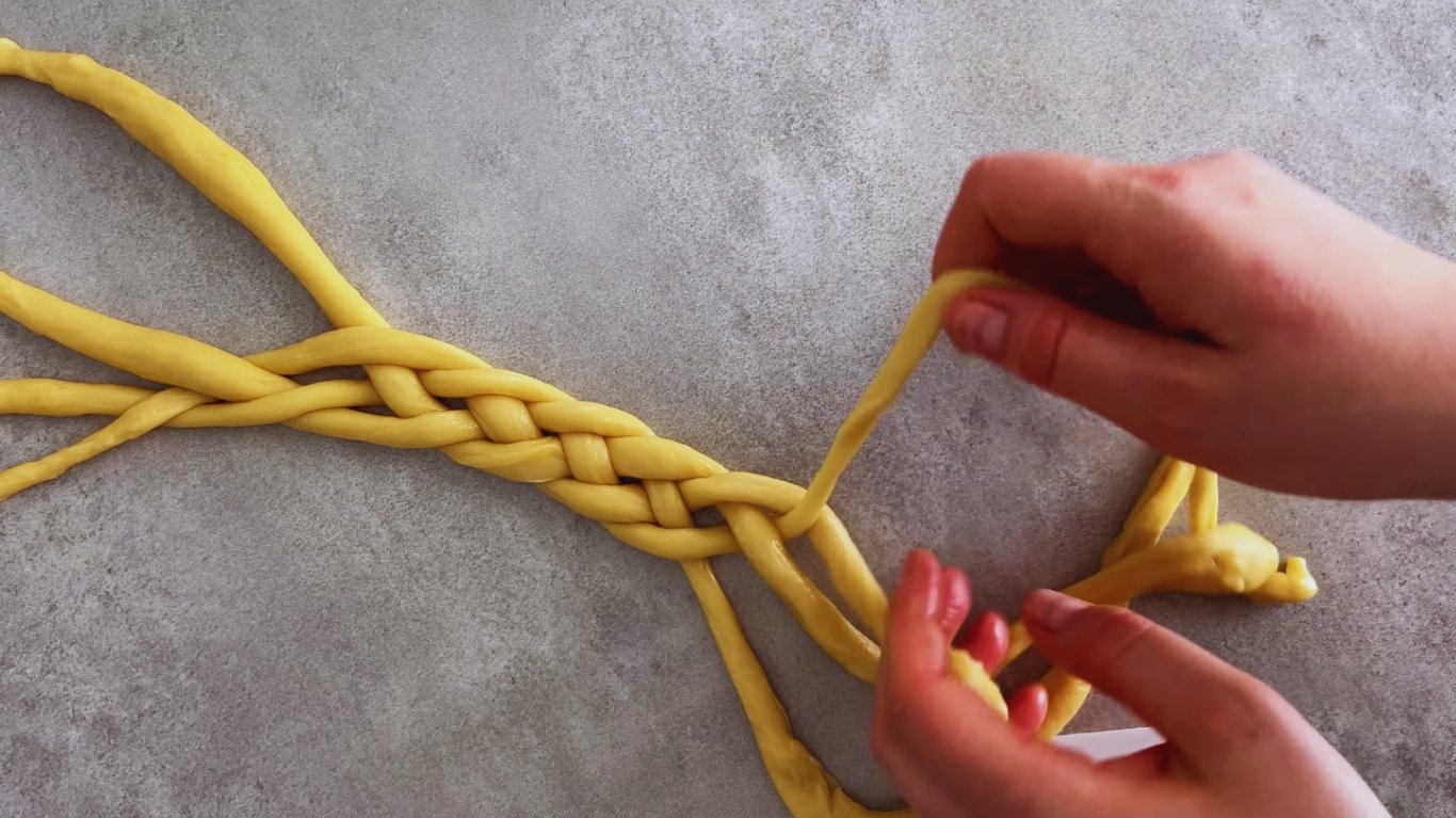 символи для прикрашання випічки на Великдень