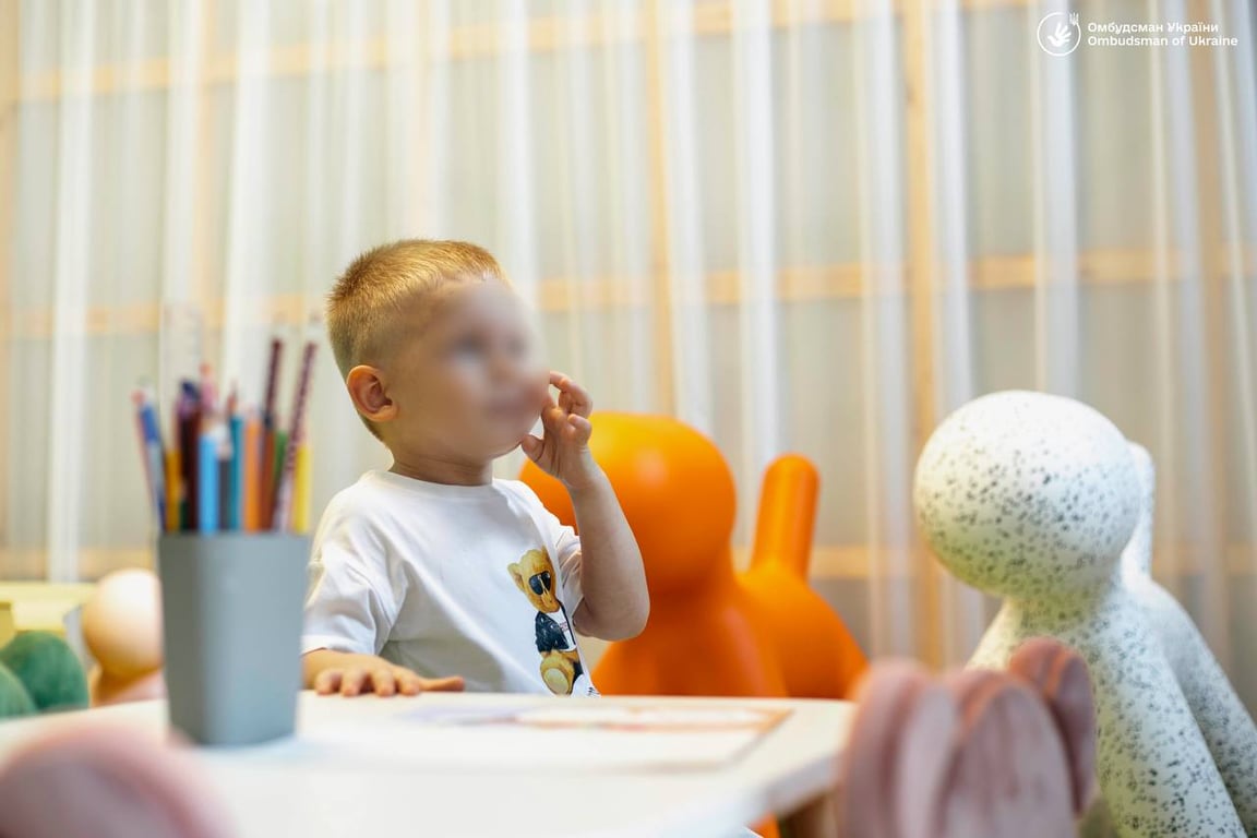 З тимчасово окупованих територій України евакуювали 14 дітей, — Єрмак - фото 2