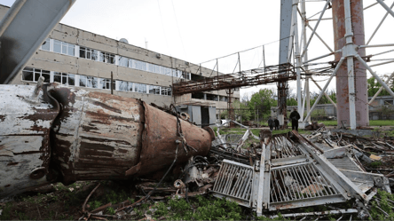 Удар по телебашне — в Харьковской ОГА показали ужасные последствия - 290x160