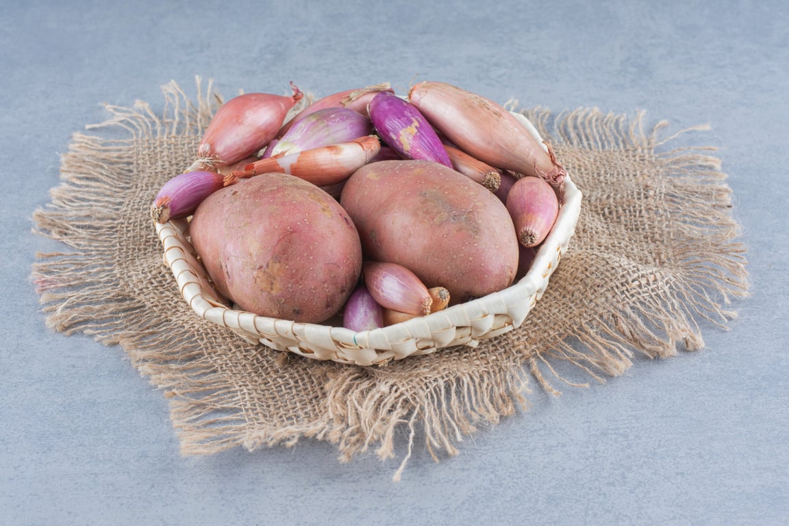 Лук и картошка