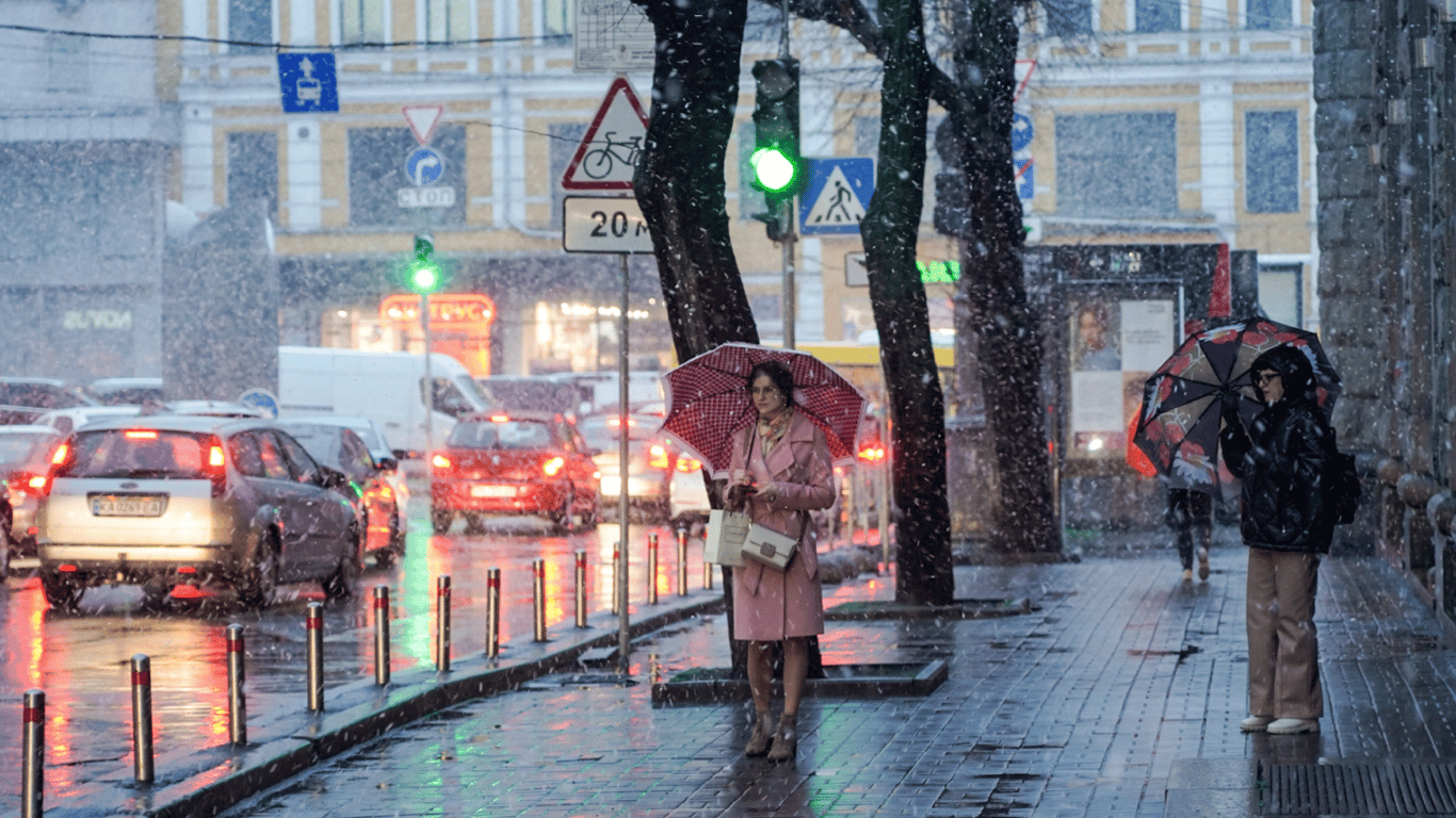 Дожди и заморозки: какие области Украины накроет непогода завтра