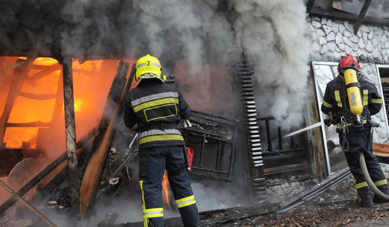 Подробиці пожежі в одеській Аркадії — загинув чоловік - фото 2