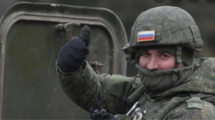 В россии мобилизованный бежал из воинской части с автоматом - 285x160