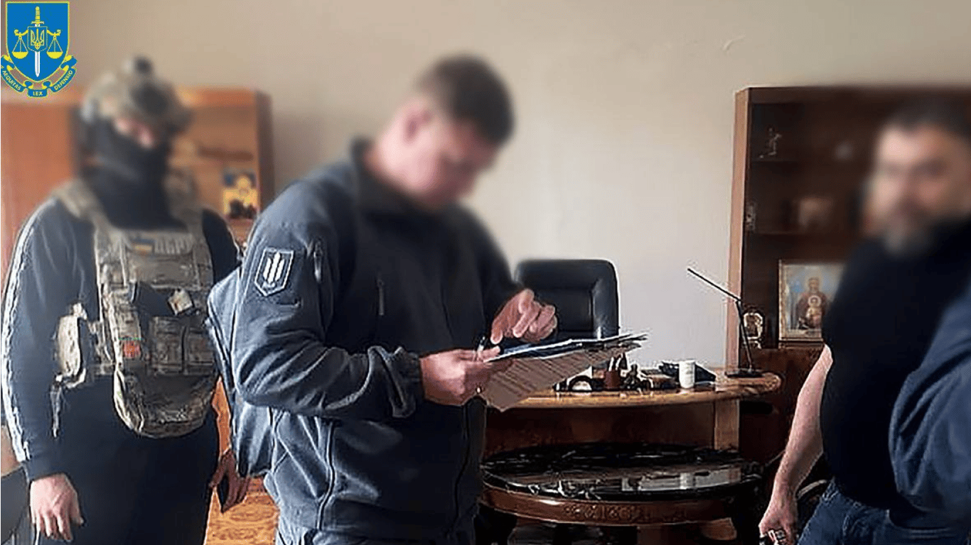 У Дніпропетровській області викрили мера та секретаря міськради на хабарі у 30 тис. доларів
