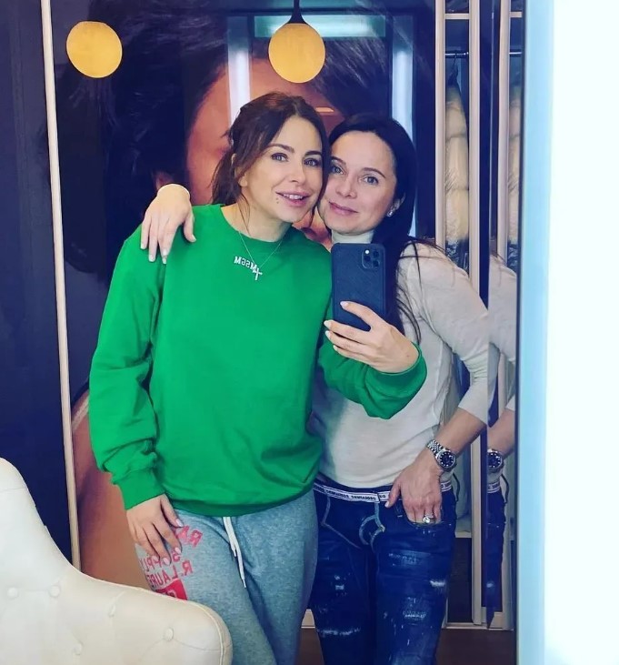 Подкопаева дружила с Ани Дорак