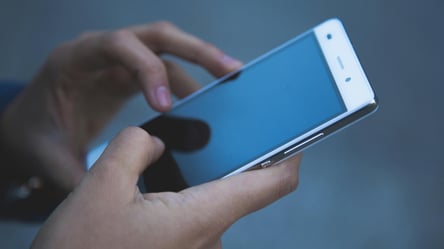 Дзвонять шахраї — не відповідайте на номери з цими цифрами - 285x160