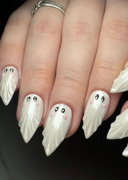 spooky nails