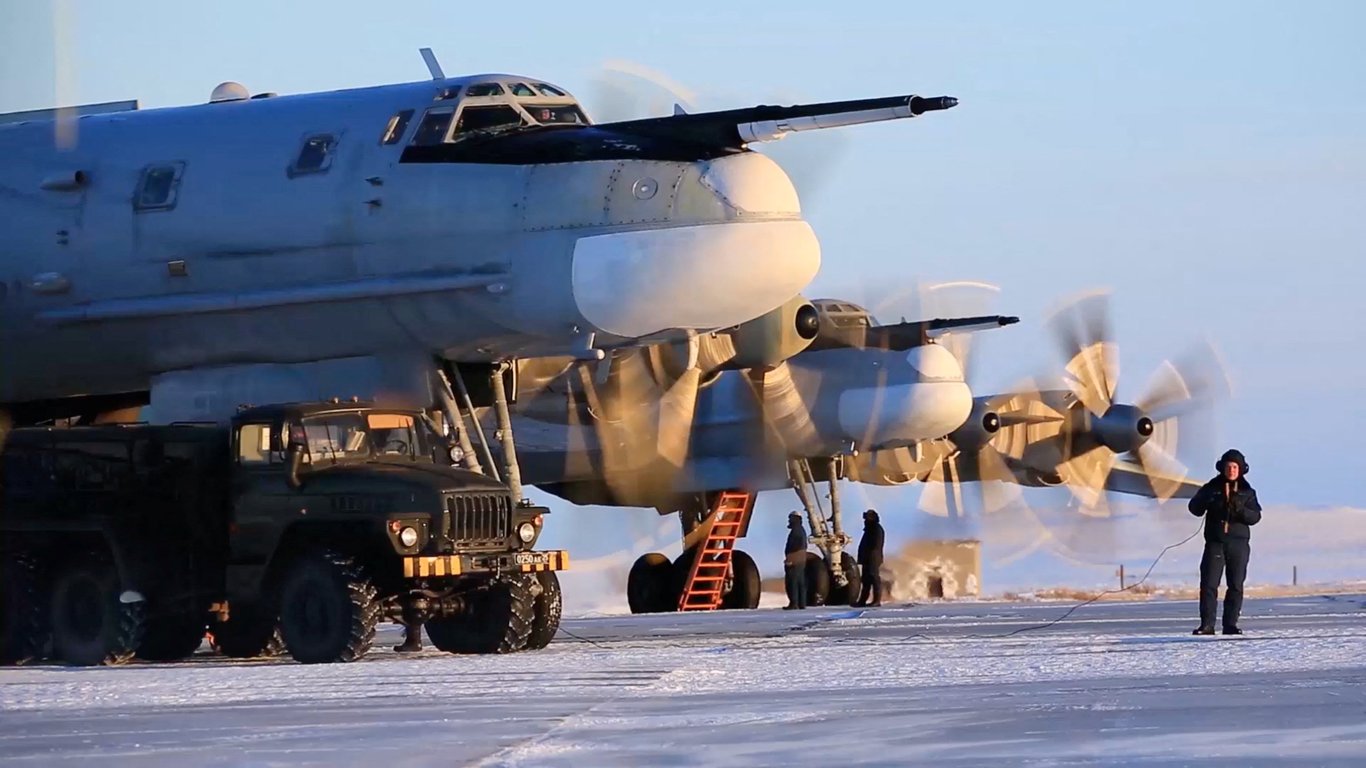 Стало известно, смогут ли оккупанты прибегнуть к массированному авиаудару по Украине.