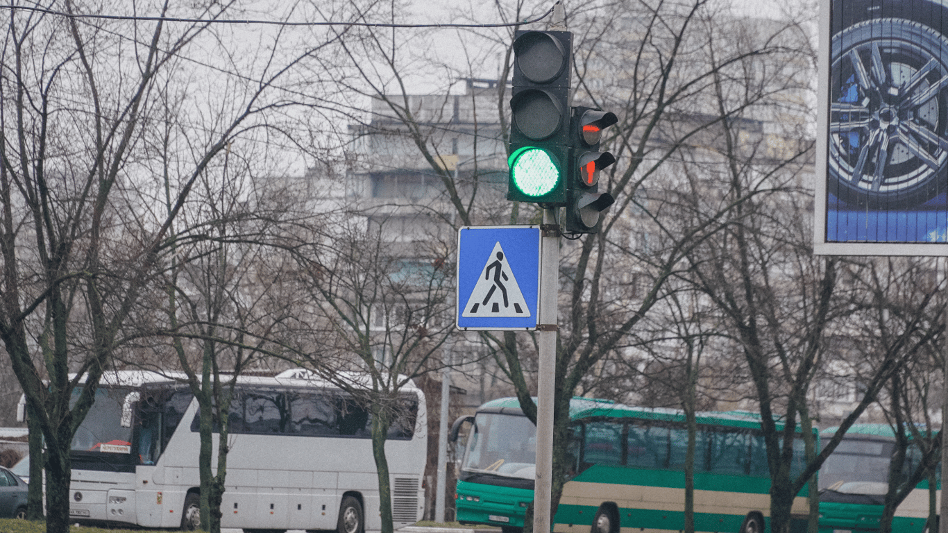 В Одессе не работает светофор на оживленном перекрестке