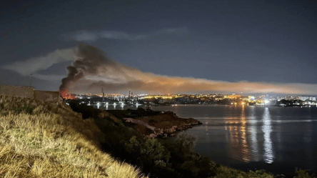 В Севастополе громкие взрывы — россияне перекрыли Крымский мост - 285x160