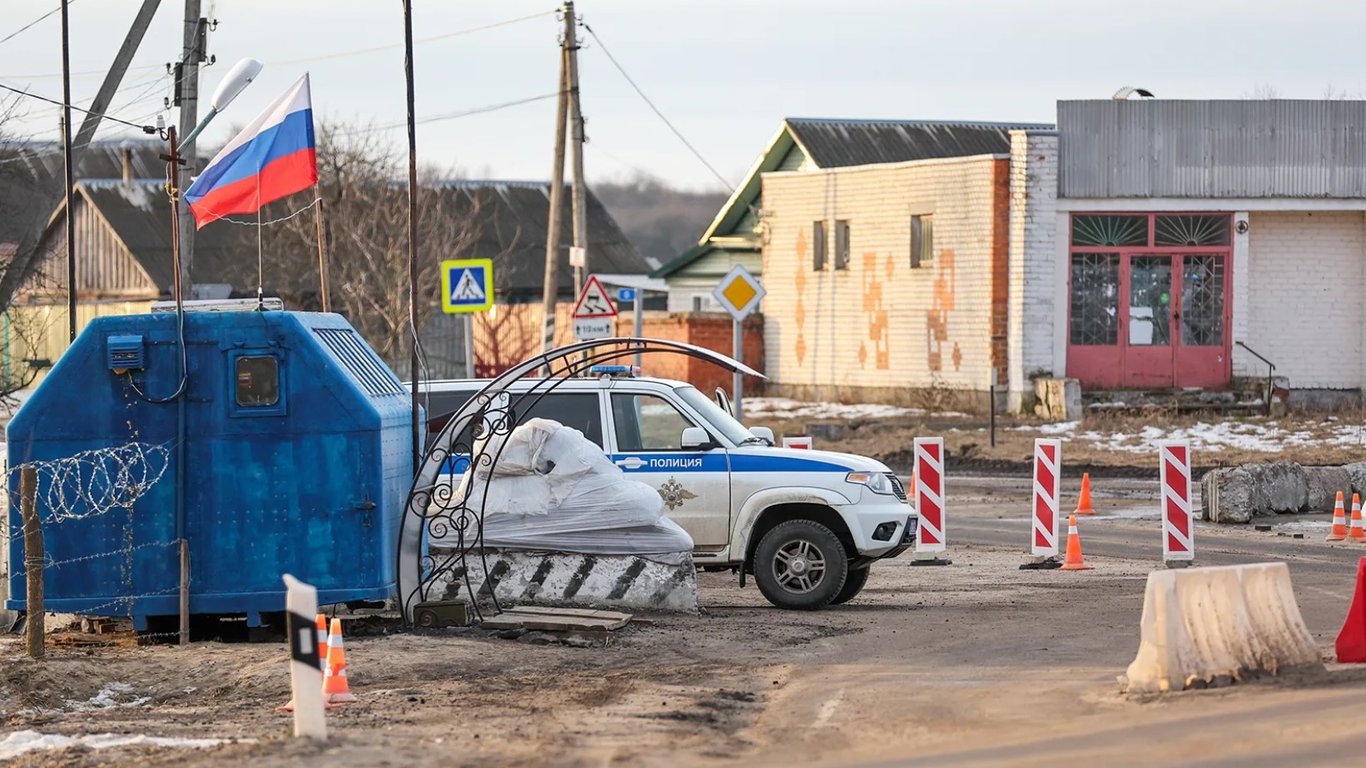 На границе России с ДНР мужчина взорвал себя взрывчаткой