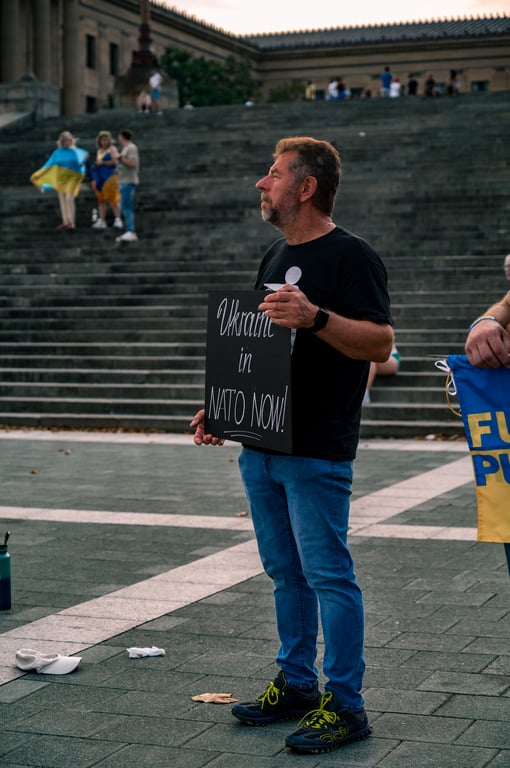 Перед самітом НАТО люди у США вийшли на мітинги проти російської агресії - фото 13