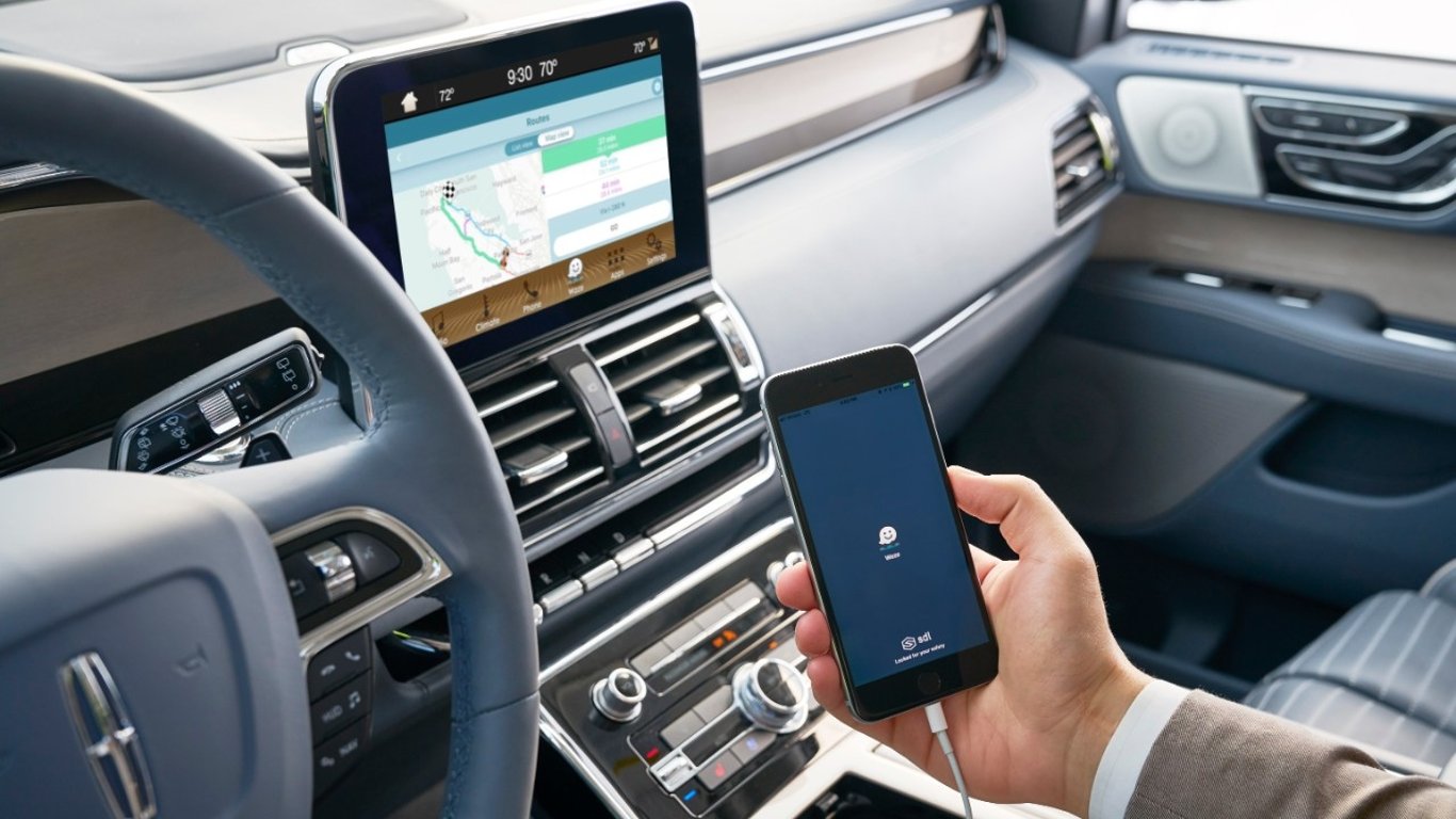 Waze: как водителю правильно настроить навигационное приложение