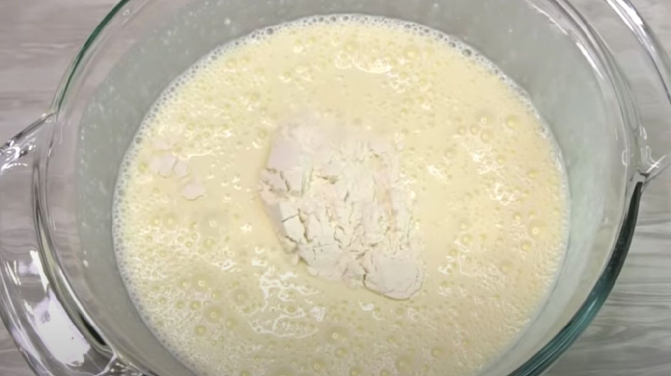 рулет до чаю Хвилинка готується швидко на пательні