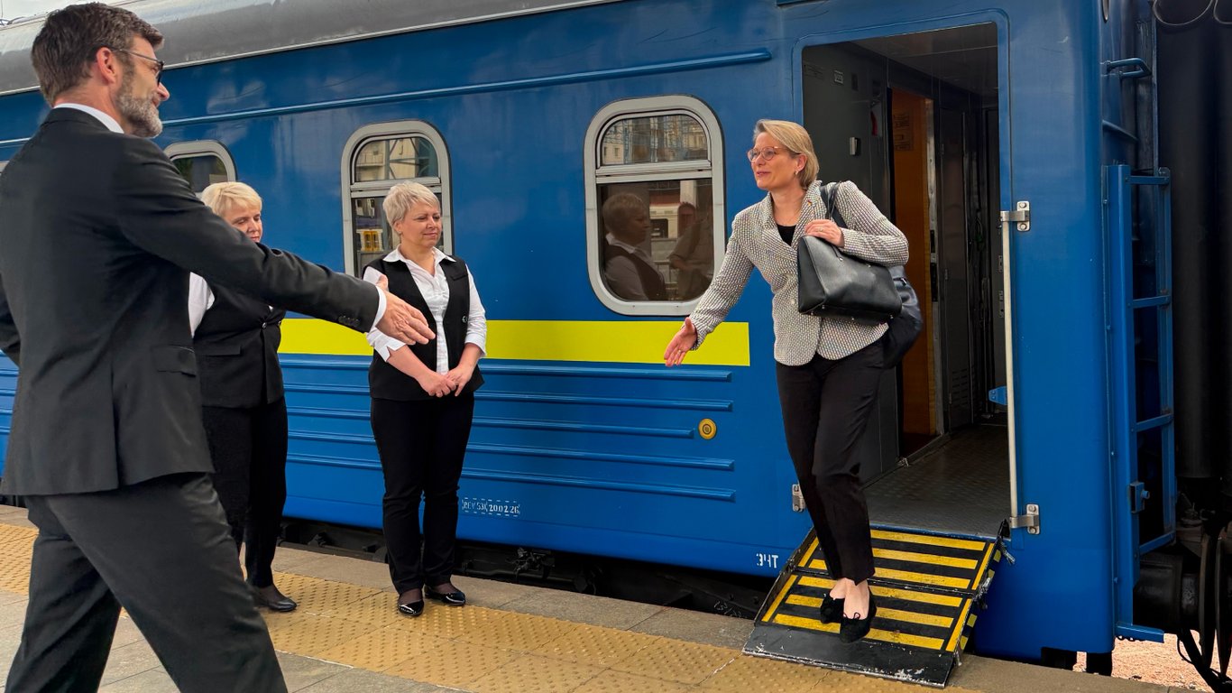 До Києва прибула міністерка юстиції Німеччини Штефані Губіґ