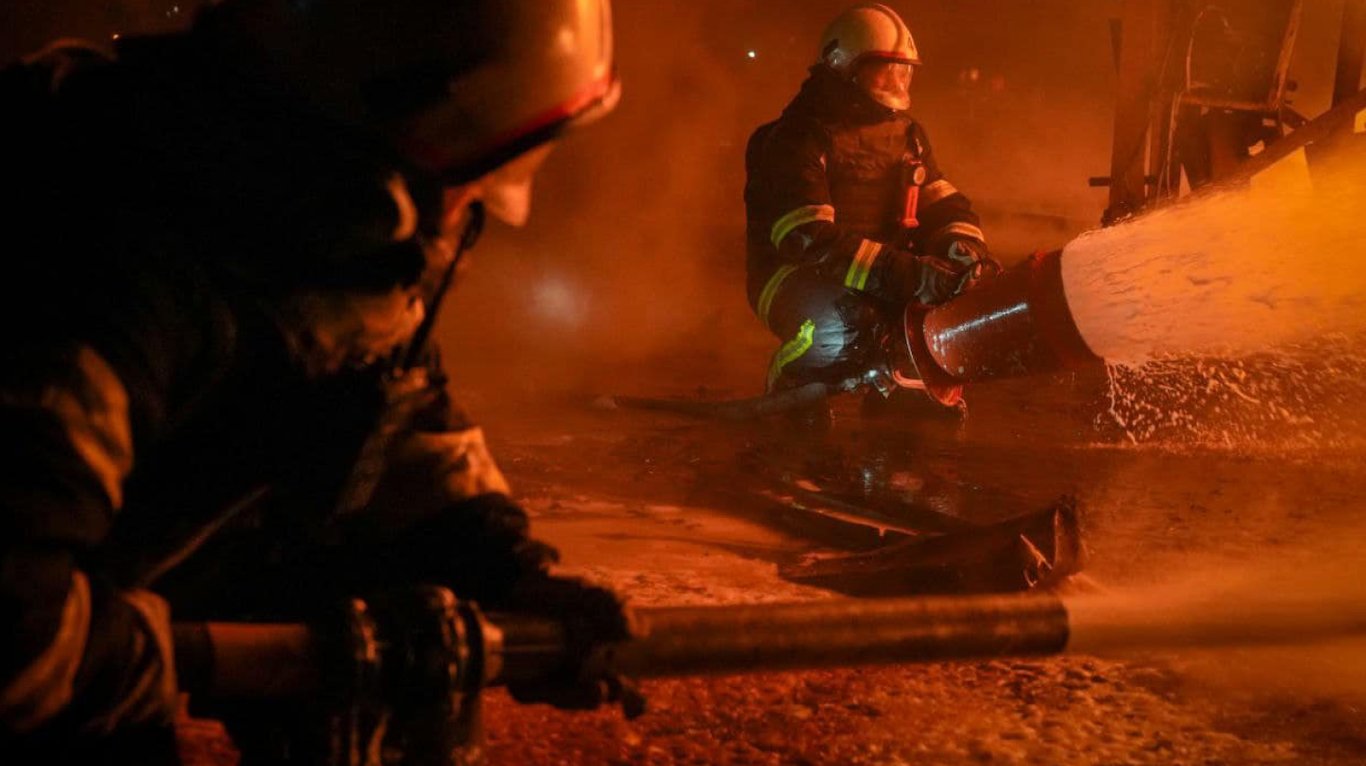 Нічна атака на Одещину — рятувальники показали наслідки, фото - фото 4