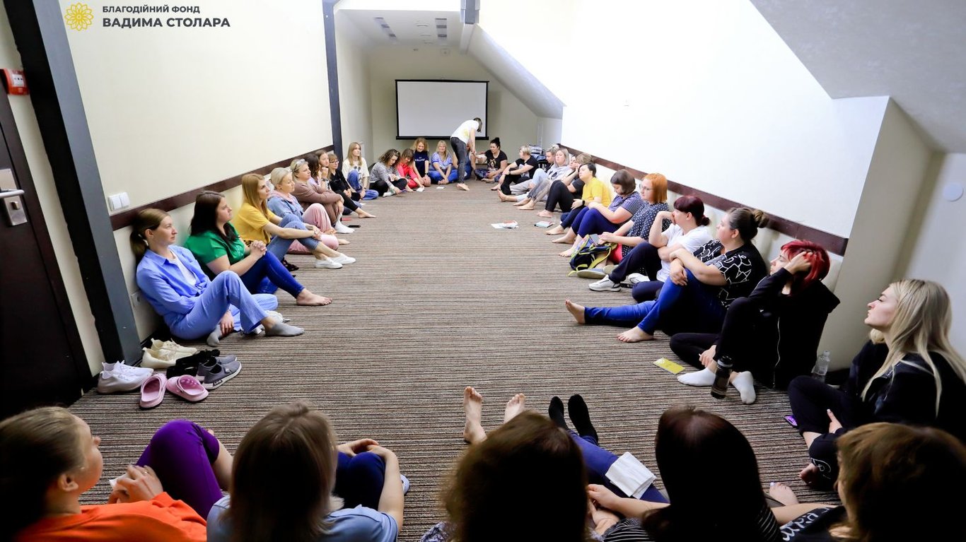 різні категорії постраждалих від війни українців отримують психологічну допомогу та емоційно перезавантажуються