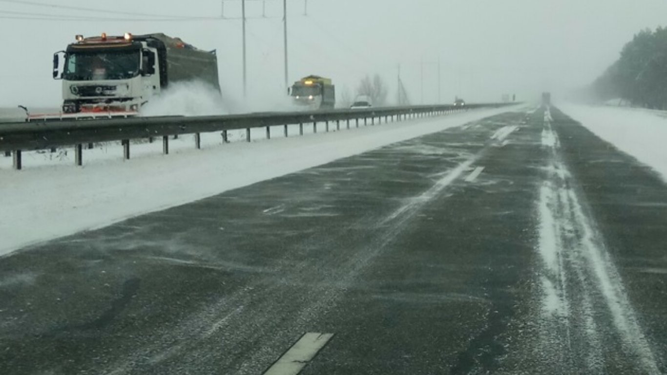 В Одесской области ждут ухудшения погоды: сколько техники будет убирать снег