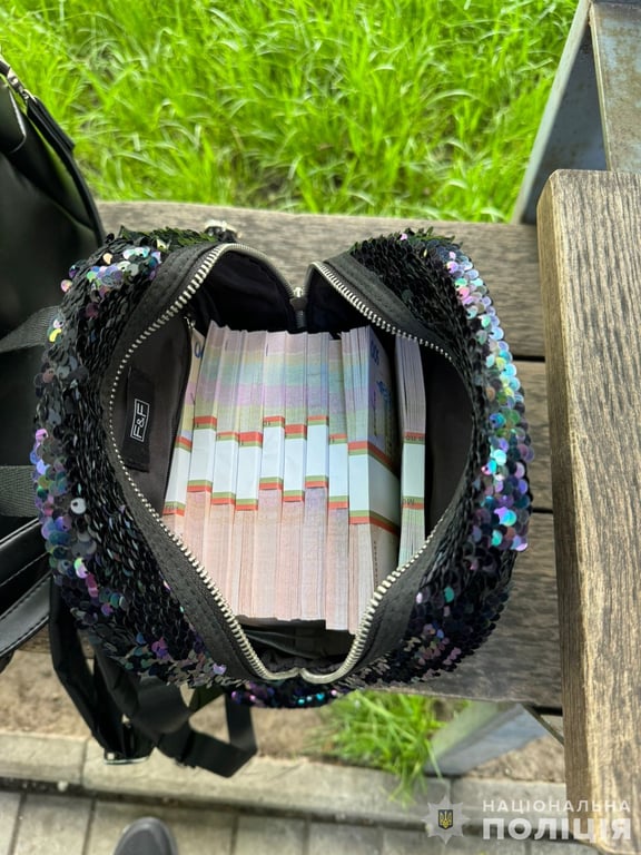 В Днепре женщина хотела продать своего сына – ее задержали правоохранители