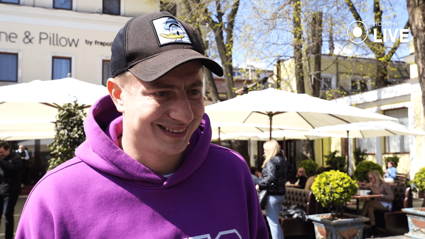 Жарти, фокуси та сміх – як одесити відзначили день гумору (фото) - фото 1