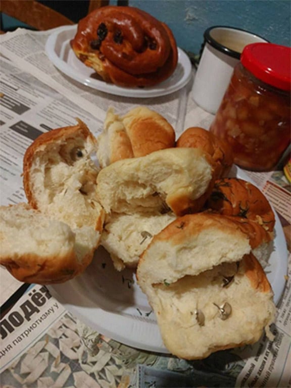 Пиріжки, якими пригостили окупантів у Луганській області