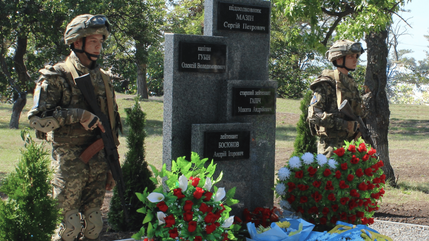 Вечеринка на мемориале погибшим Героям в Одесской области: полиция ведет следствие