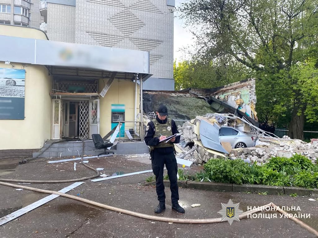 Поліцейський на місці підриву