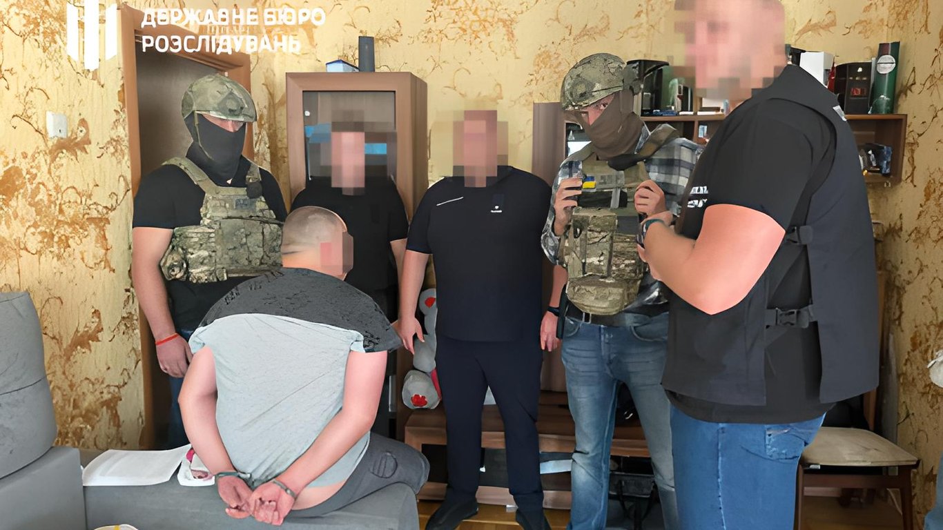 Допомагали ухилянтам уникнути мобілізації: затримано посадовців вінницького ТЦК
