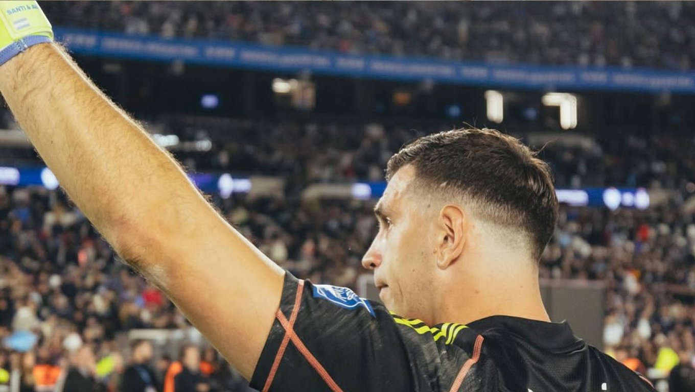 Эмилиано Мартинес