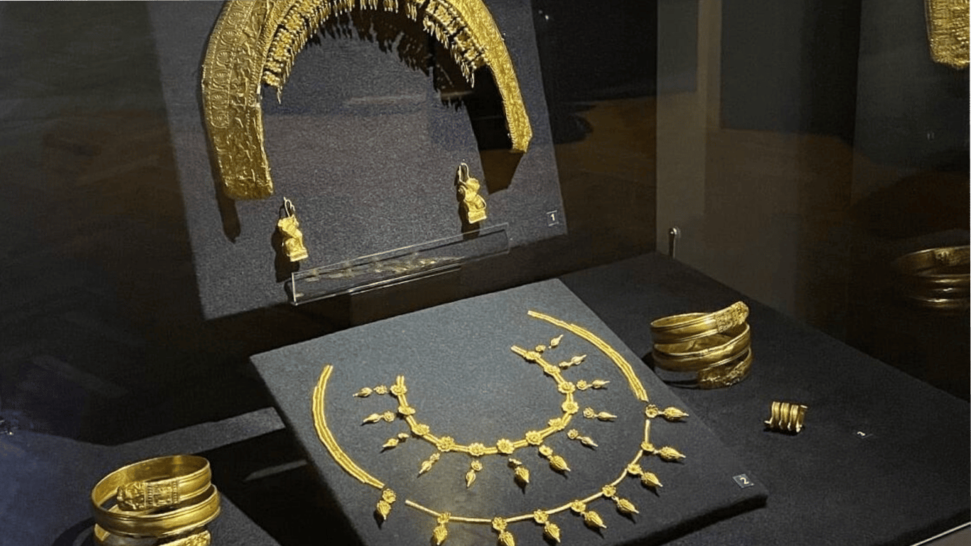 В Киеве 4 июля стартовала выставка Скифского золота из Крыма