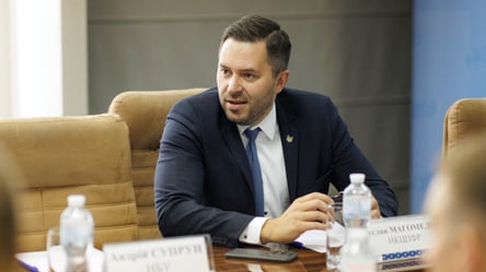 Зеленский уволил главу Нацкомиссии по ценным бумагам - 304x171