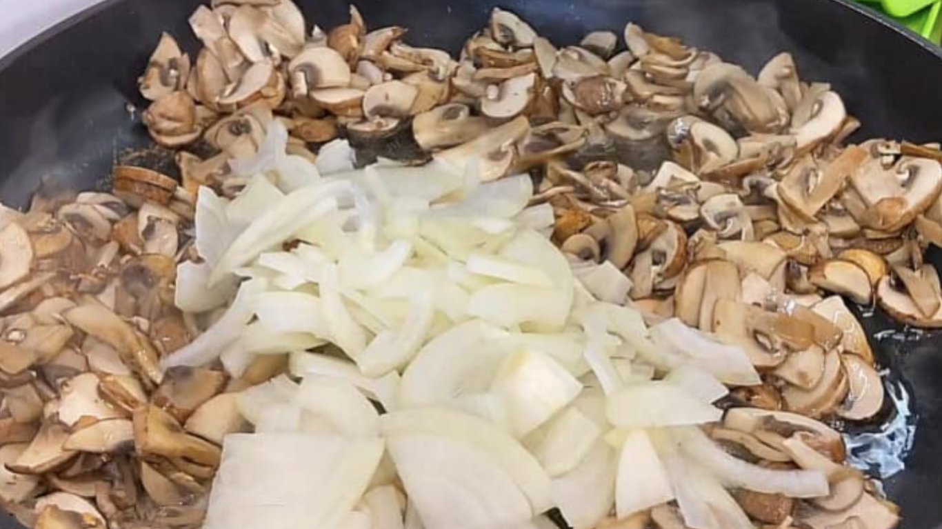 рецепт салату з печерицями