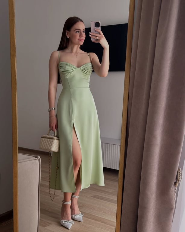 Одна сукня на всі випадки життя