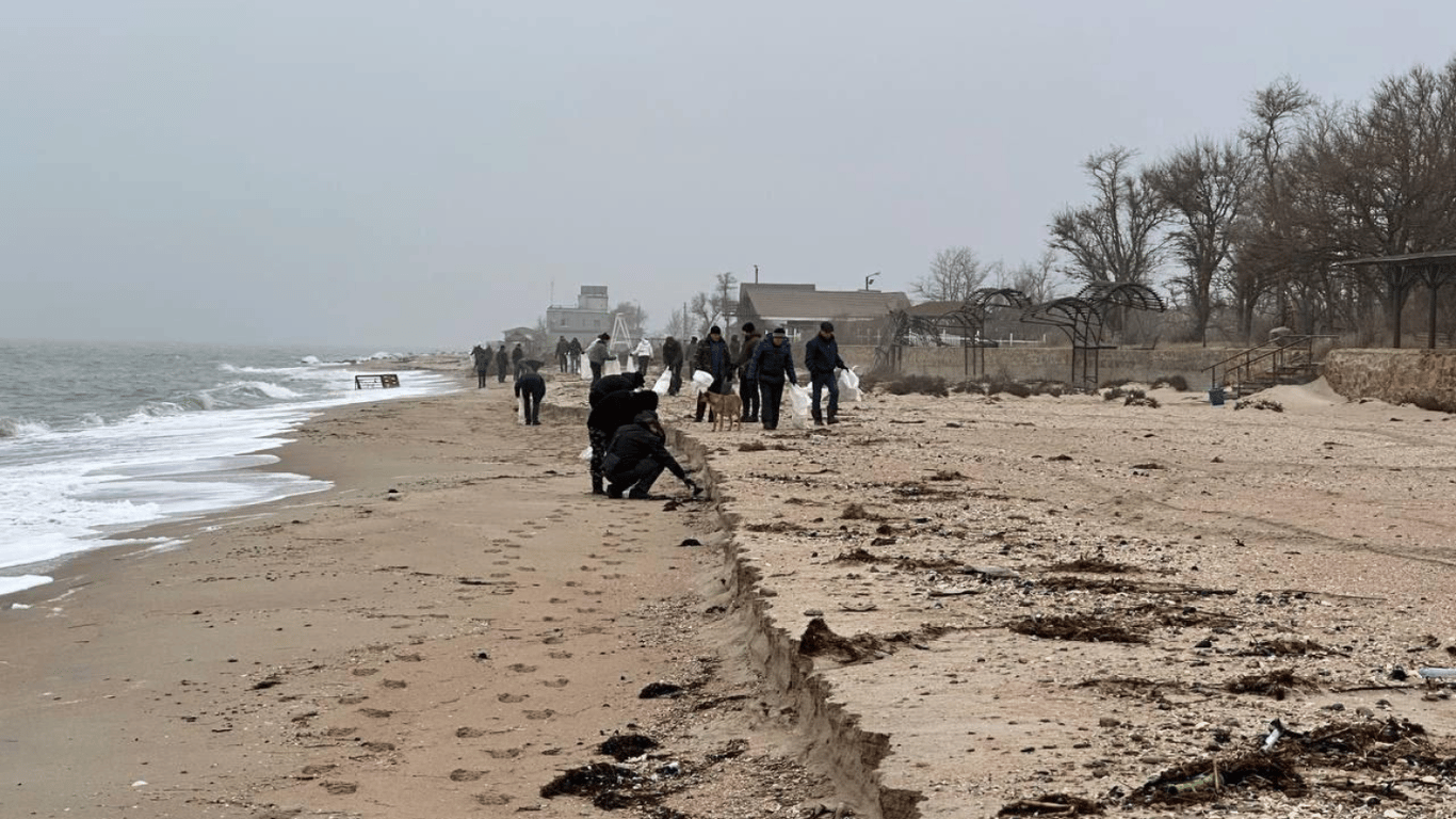 В Черном море найдены новые пятна мазута