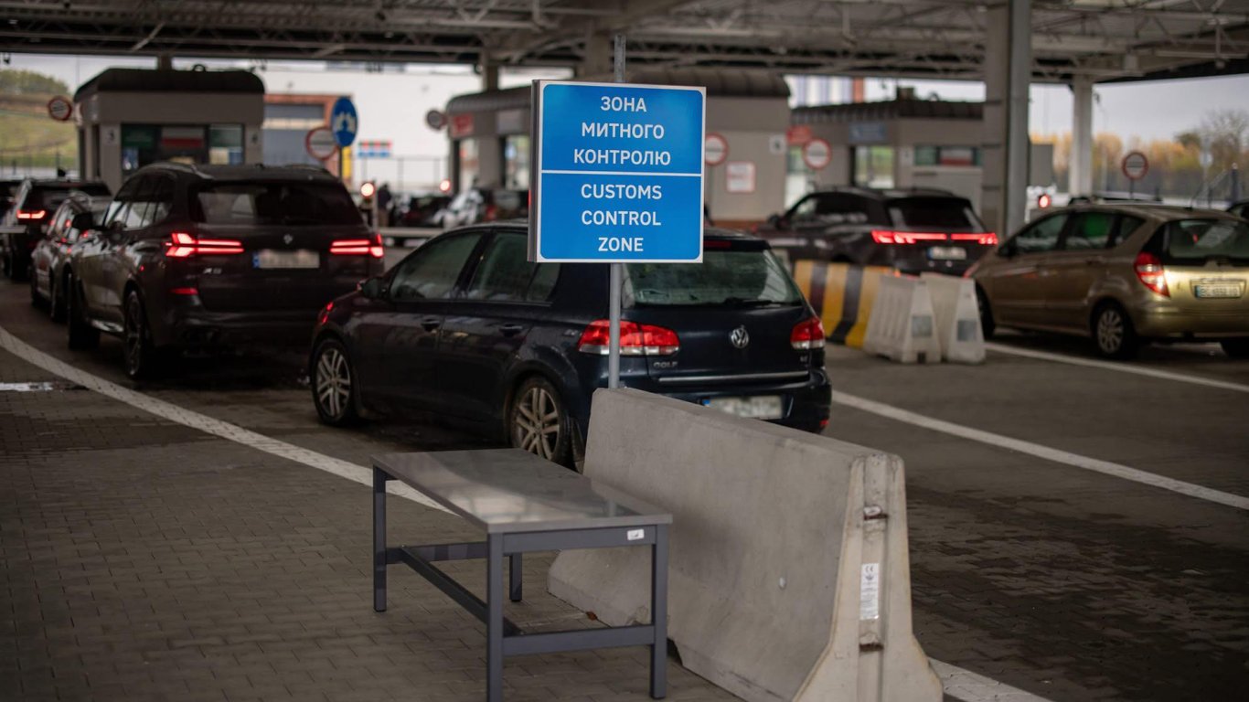 ГПСУ прогнозируют большие очереди на границе перед Пасхой