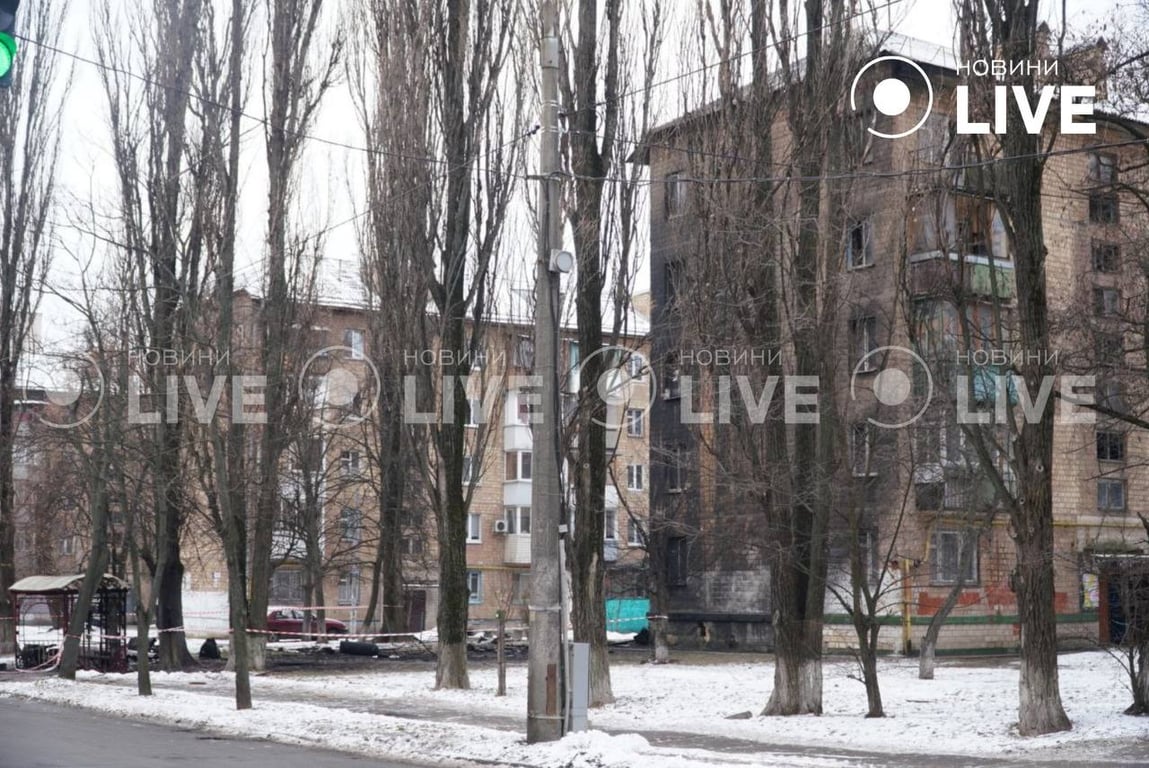 Пошкоджений будинок внаслідок обстрілу