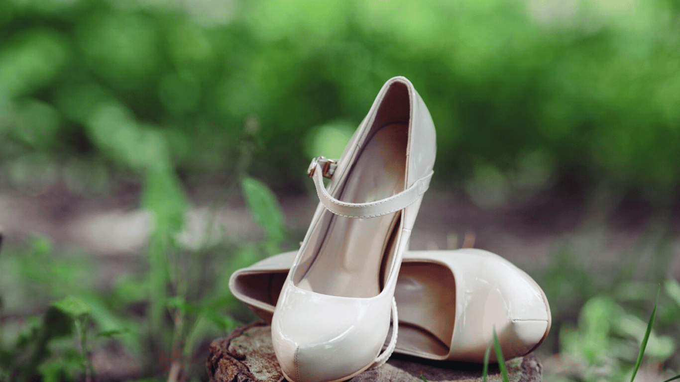 Легкая и романтичная обувь весны-2026: универсальная модель