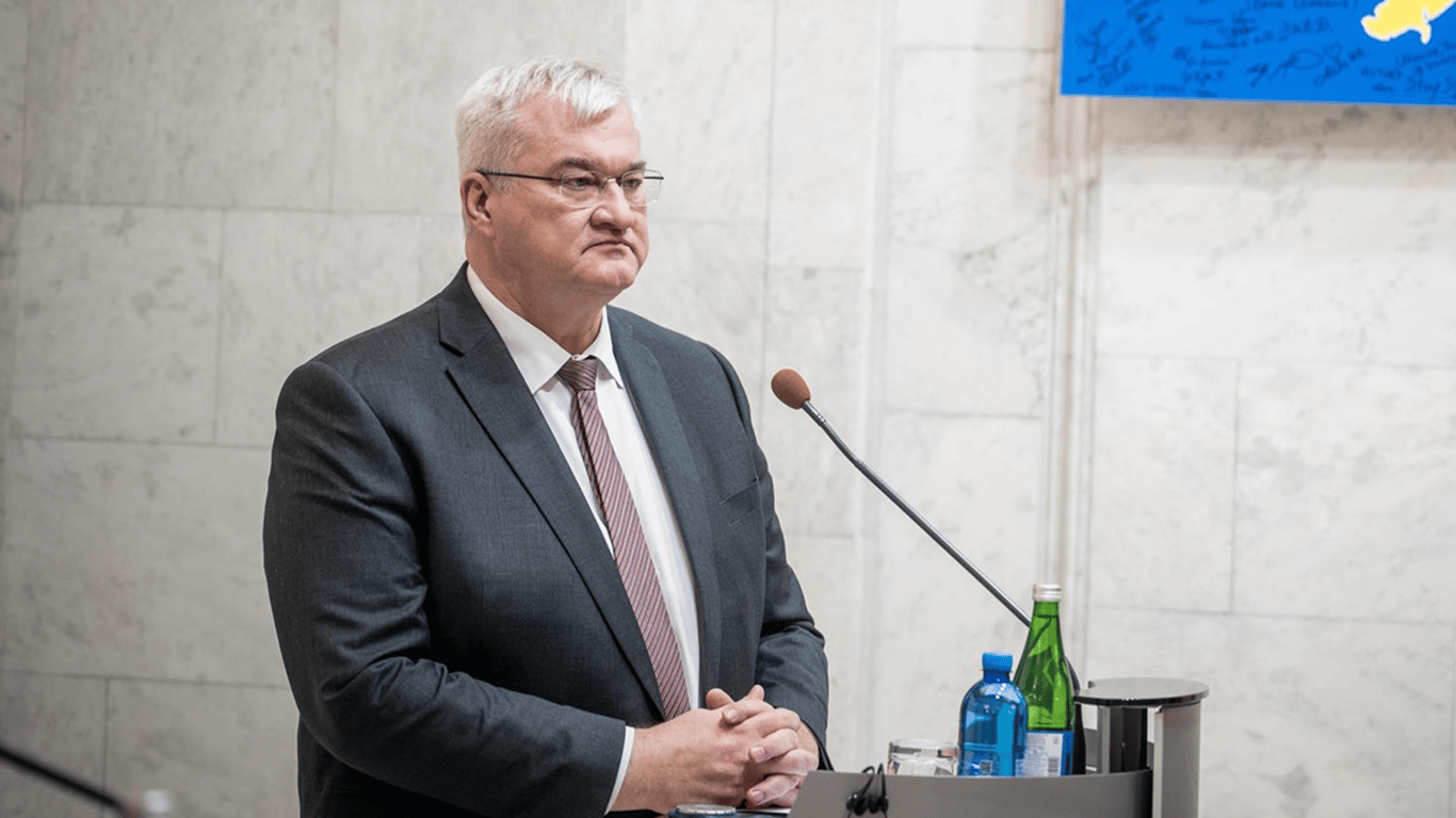 Зеленський зустрінеться з Путіним будь-де, крім РФ та Білорусі: МЗС