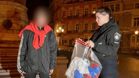 Триколор РФ у центрі Одеси — що вирішив суд - 285x160