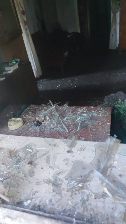 Пошкоджені будинки на Харківщині через обстріли 11 серпня