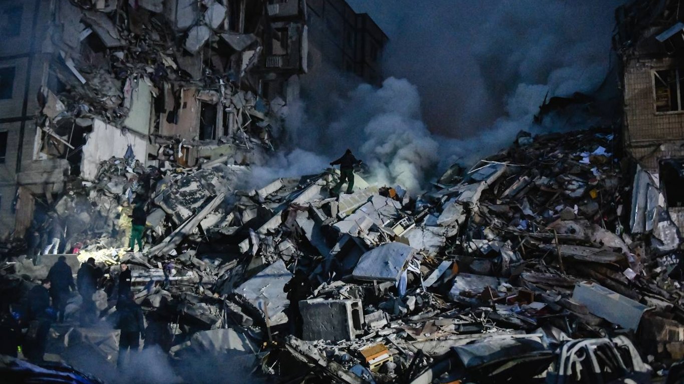 Попадания ракеты в жилой дом в Днепре: оперативная информация на вечер 14 января